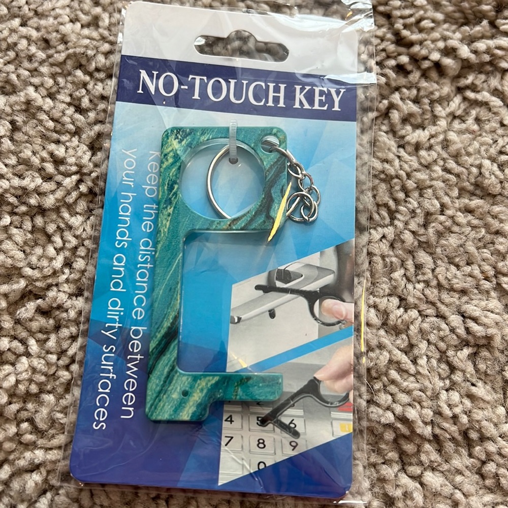 FREE WITH BUNDLE no touch key